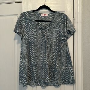 Buddy Love Blue and White Women’s Top, great condition